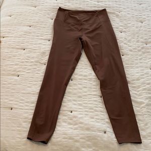 Compressive High-Rise Legging in Cocoa